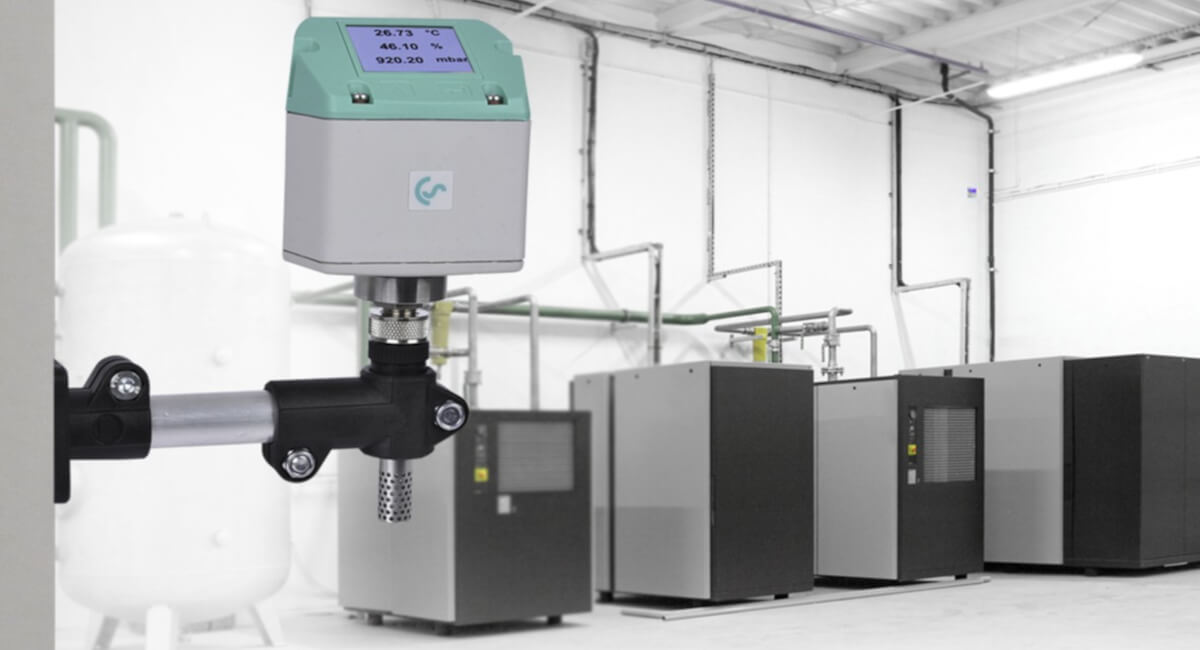 Linia montażowa w fabryce samochodów z urządzeniem pomiarowym