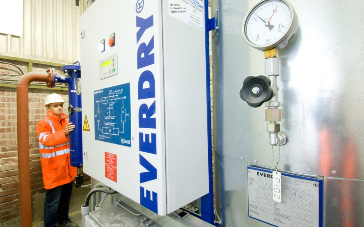 BEKODRY i EVERDRY do produkcji farmaceutyków Osuszacze adsorpcyjne BEKODRY i EVERDRY, kluczowe dla redukcji wilgoci i ruchów Browna