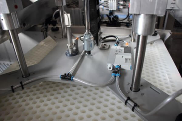 Czujniki przepływu Festo SFAB i SFAH - monitoring zmian lepkości w czasie rzeczywistym