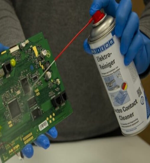 Czyszczenie PCB za pomocą sprężonego powietrza