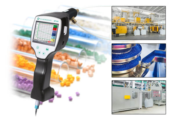 Inżynier diagnozujący instalację za pomocą ultradźwiękowego detektora wycieków z kamerą