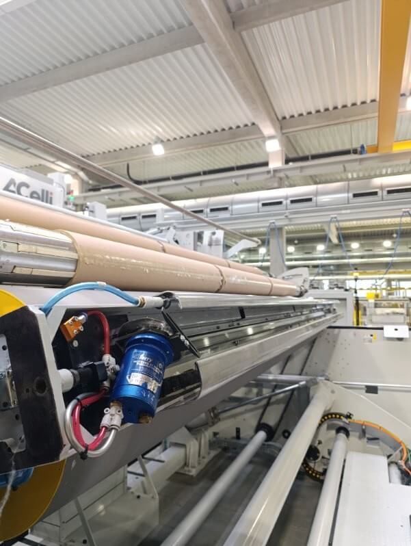 Eliminacja zapylenia - optymalizacja procesu cięcia membrany Skuteczna eliminacja zapylenia w strefie pracy wózka siłownika beztłoczyskowego podczas cięcia membrany