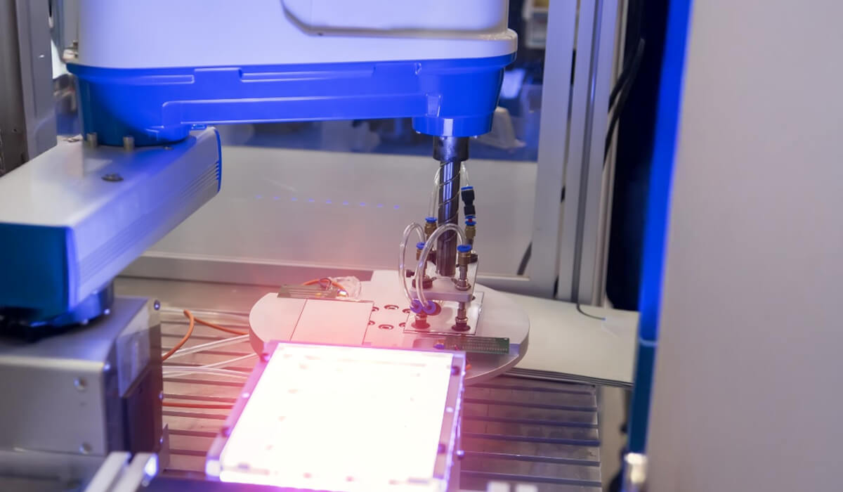 Komponenty elektroniczne chronione przed wyładowaniami elektrostatycznymi (ESD)