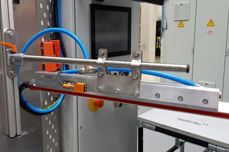 Kompaktowy generator próżniowy (eżektor) oparty na efekcie Coandy