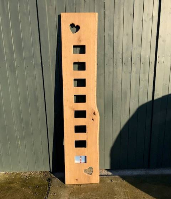 Gotowa dębowa rama na zdjęcie pnia drzewa Zdjęcie pnia drzewa w gotowej dębowej ramie