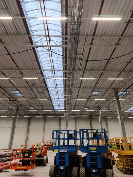 Instalacja z rur ze stali nierdzewnej w przemyśle spożywczym - Higiena i czystość Instalacja z rur ze stali nierdzewnej w przemyśle spożywczym, zapewniająca higienę i czystość