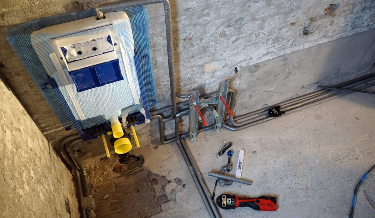 Instalacje ppoż w obiektach chemicznych - rury nierdzewne Effebi