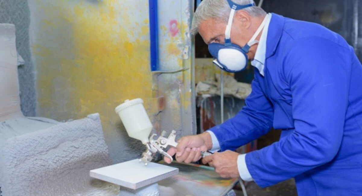 Pistolet do zaprawek lakierniczych