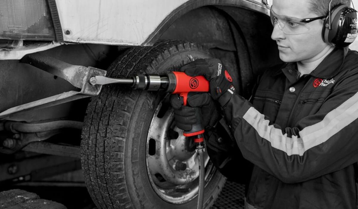Klucz udarowy do kół - profesjonalne narzędzie do montażu i demontażu opon