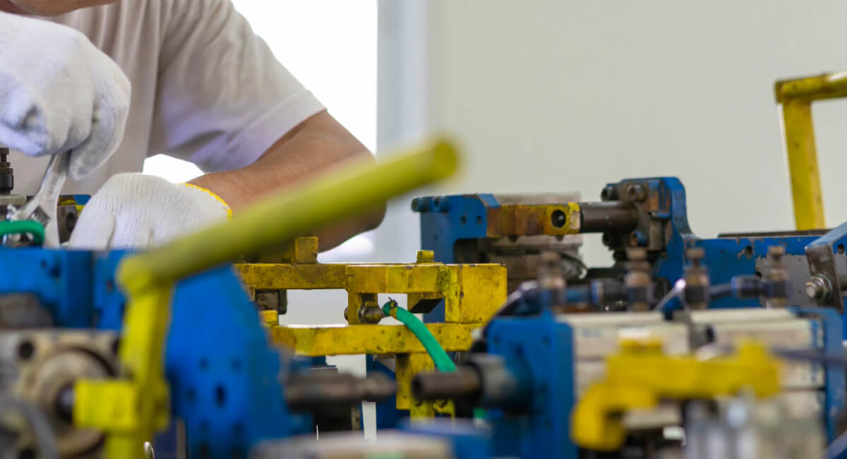 Zbiorcze zestawienie komponentów pneumatycznych niezbędnych w nowoczesnym procesie spawalniczym