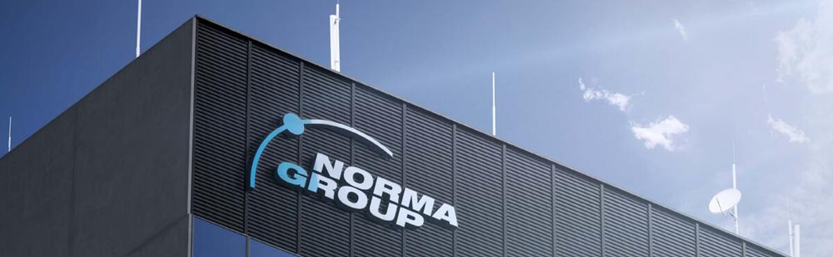 Widoczne logo budynku NORMA Group