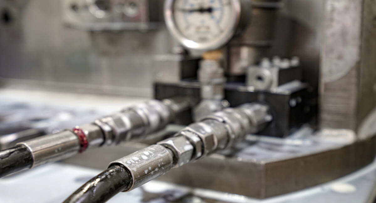 Monitorowanie ciśnienia w systemach pneumatycznych – tłumienie drgań