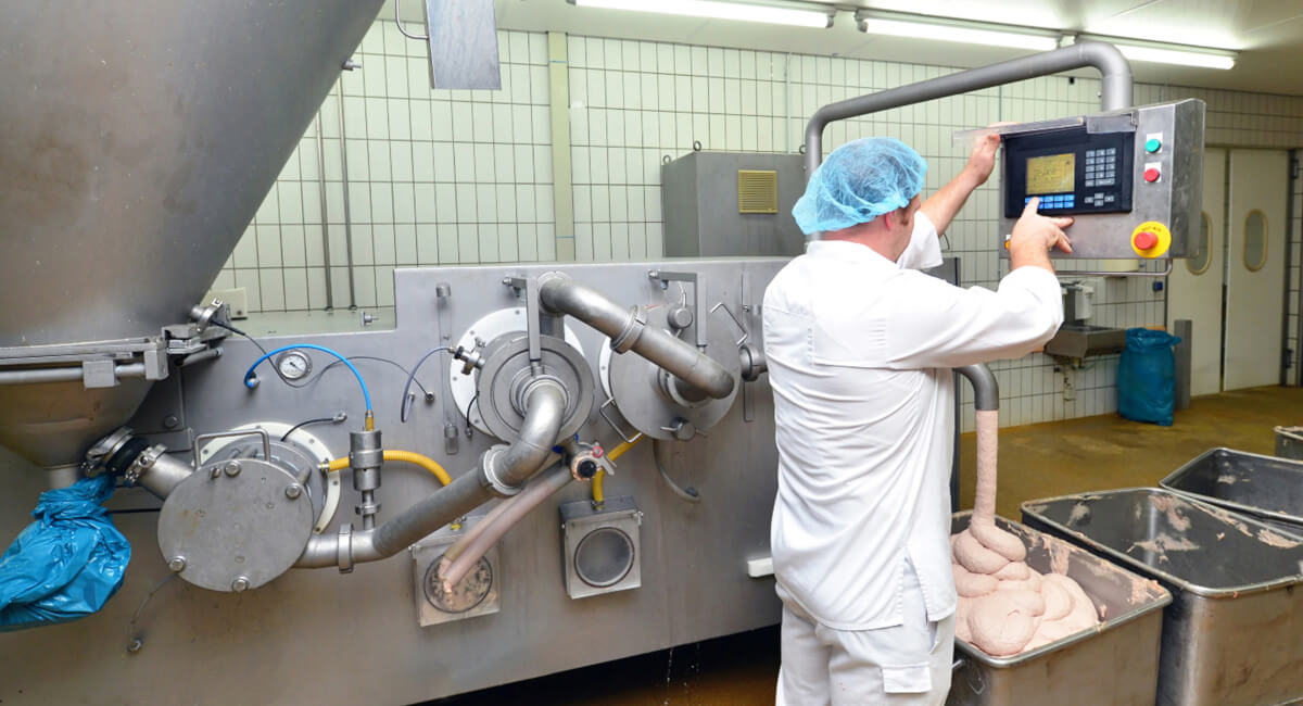 Usuwanie pęcherzyków powietrza z farszu mięsnego