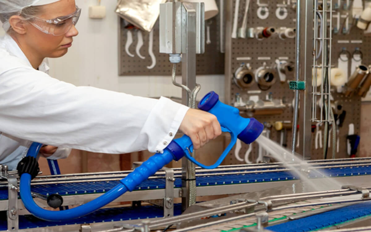 Linia do produkcyjna w przemyśle spożywczym z certyfikowanymi elementami