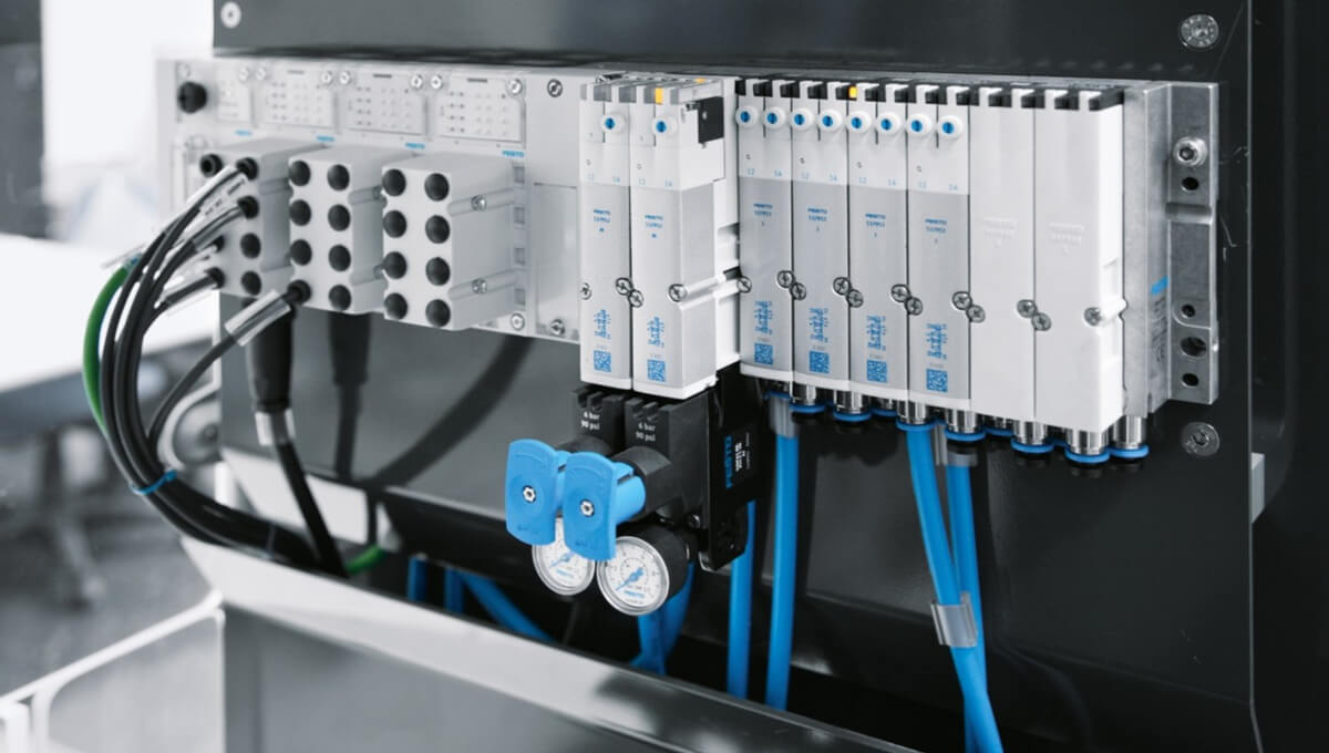 Wyspa zaworowa SMC EX600 Zaawansowana wyspa zaworowa SMC EX600 z komunikacją polową do systemów automatyki rozdzielni