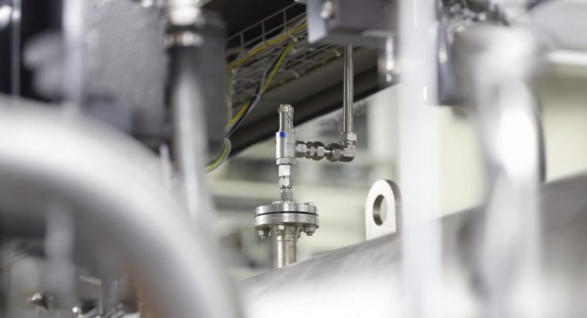 Montaż zaworu bezpieczeństwa Montowanie nowego zaworu bezpieczeństwa