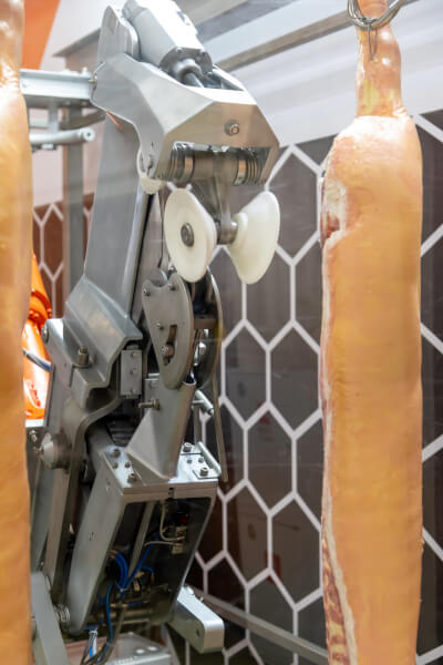 Nóż pneumatyczny do szybkiego i precyzyjnego cięcia tuszy