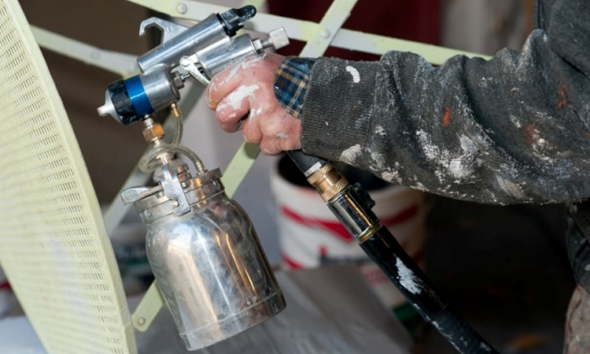 Pistolet do zaprawek w przemyśle meblowym - wykończenia