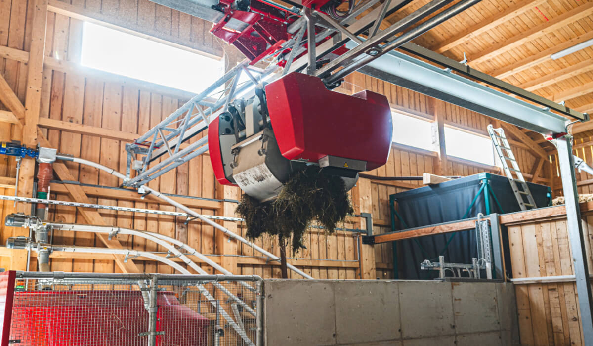 Komponenty Pneumat System w nowoczesnych obiektach hodowlanych Przegląd armatury, przewodów i siłowników dedykowanych do pracy w trudnych warunkach stajennych