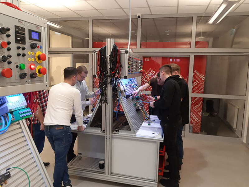 Zestaw edukacyjny Pneumat System z różnymi komponentami pneumatycznymi