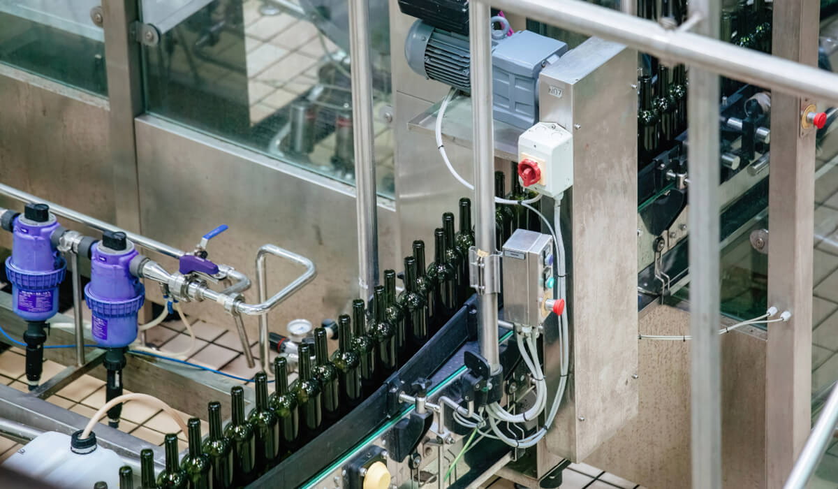 Automatyzacja produkcji – wyposażenie pneumatyczne i sterowanie procesem