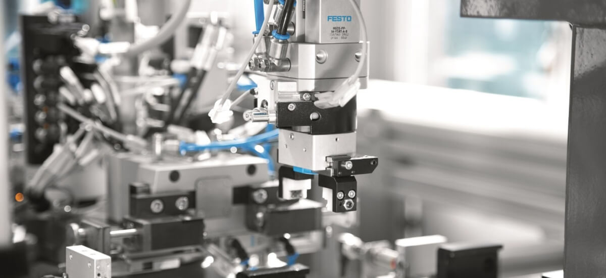 Pneumatyka a hydraulika - porównanie kluczowych różnic i zastosowań w przemyśle