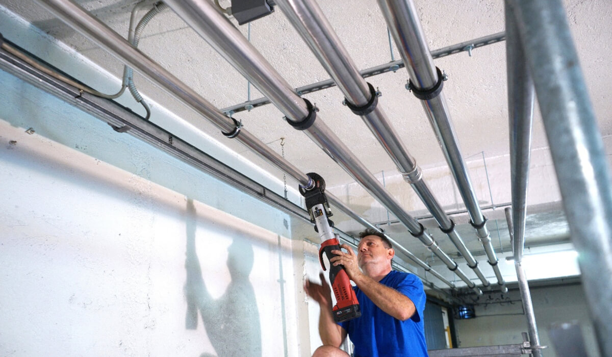 Porównanie różnych metod montażu instalacji technologicznych