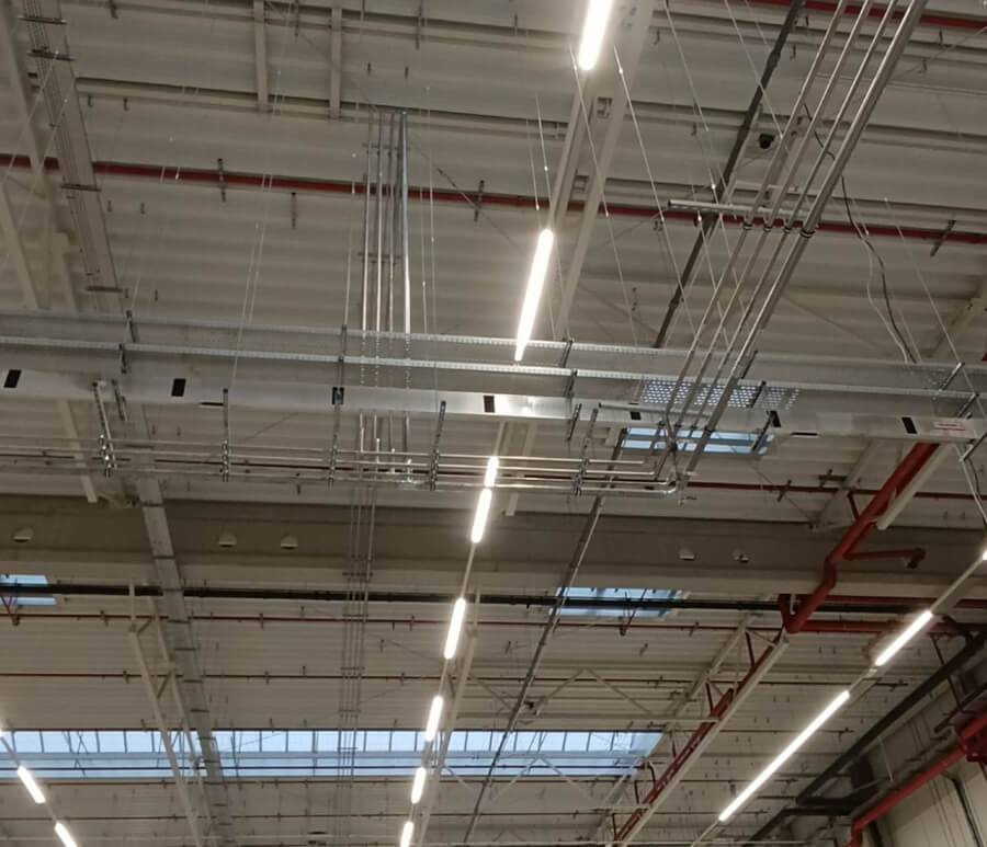 Projekt instalacji sprężonego powietrza w magazynie, uwzględniający specyfikę działalności klienta