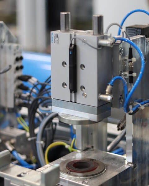 Trzy filary Przemysłu 5.0: człowiek, zrównoważony rozwój, odporność