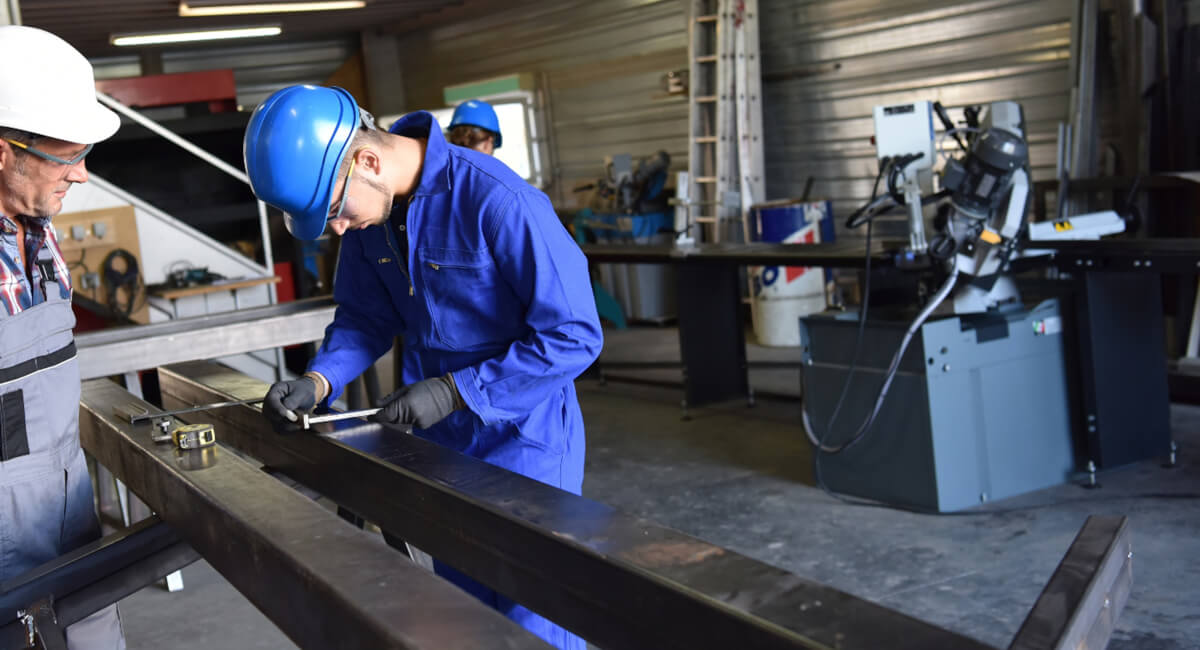 Wyposażenie ślusarni - sterowanie pneumatyczne