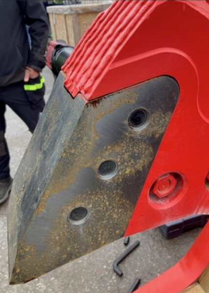 Optymalizacja pracy dzięki dedykowanym narzędziom akumulatorowym z możliwością śledzenie wykonywanych operacji serwisowych Urządzenia akumulatorowe do serwisowania sprzętu hydraulicznego