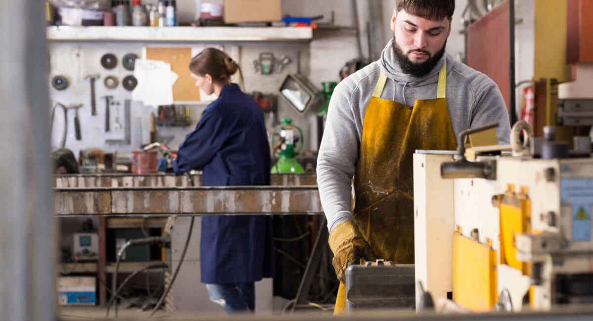 Sprzęt do ślusarni - szlifierka kątowa pneumatyczna