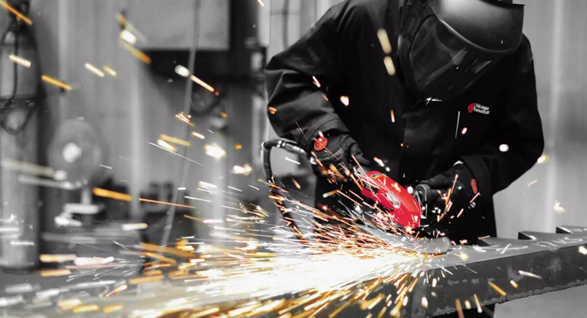 Szlifowanie powierzchni szlifierką pneumatyczną CP