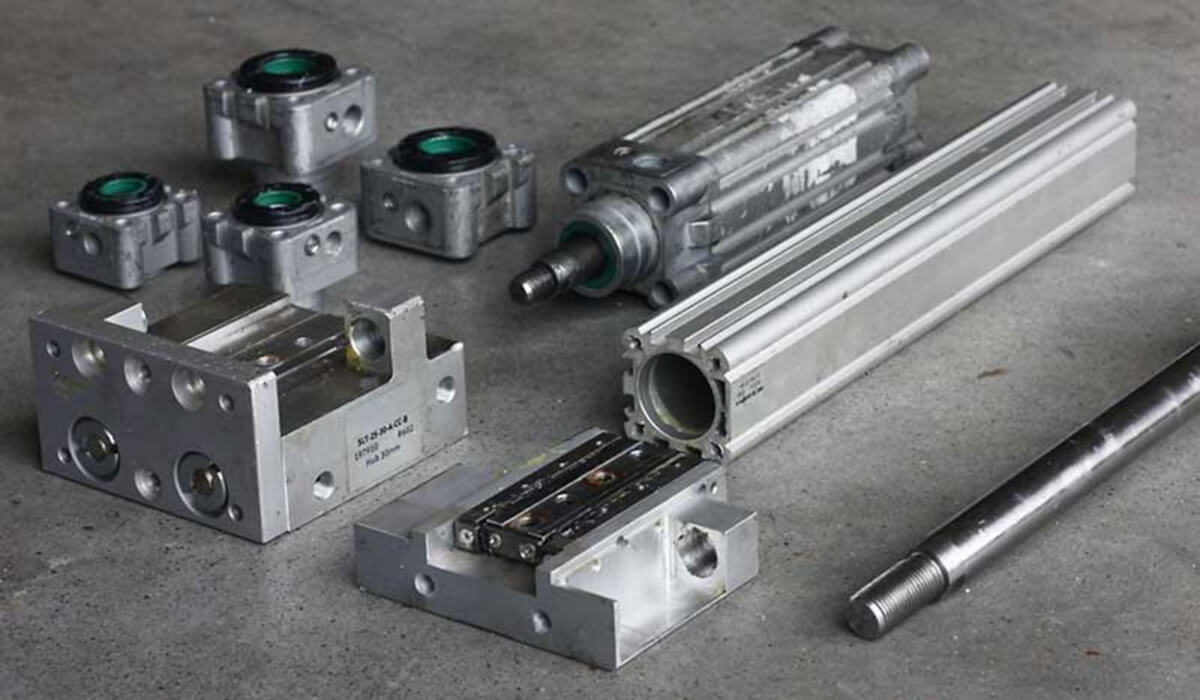 Proces wymiany uszczelnień w siłownikach