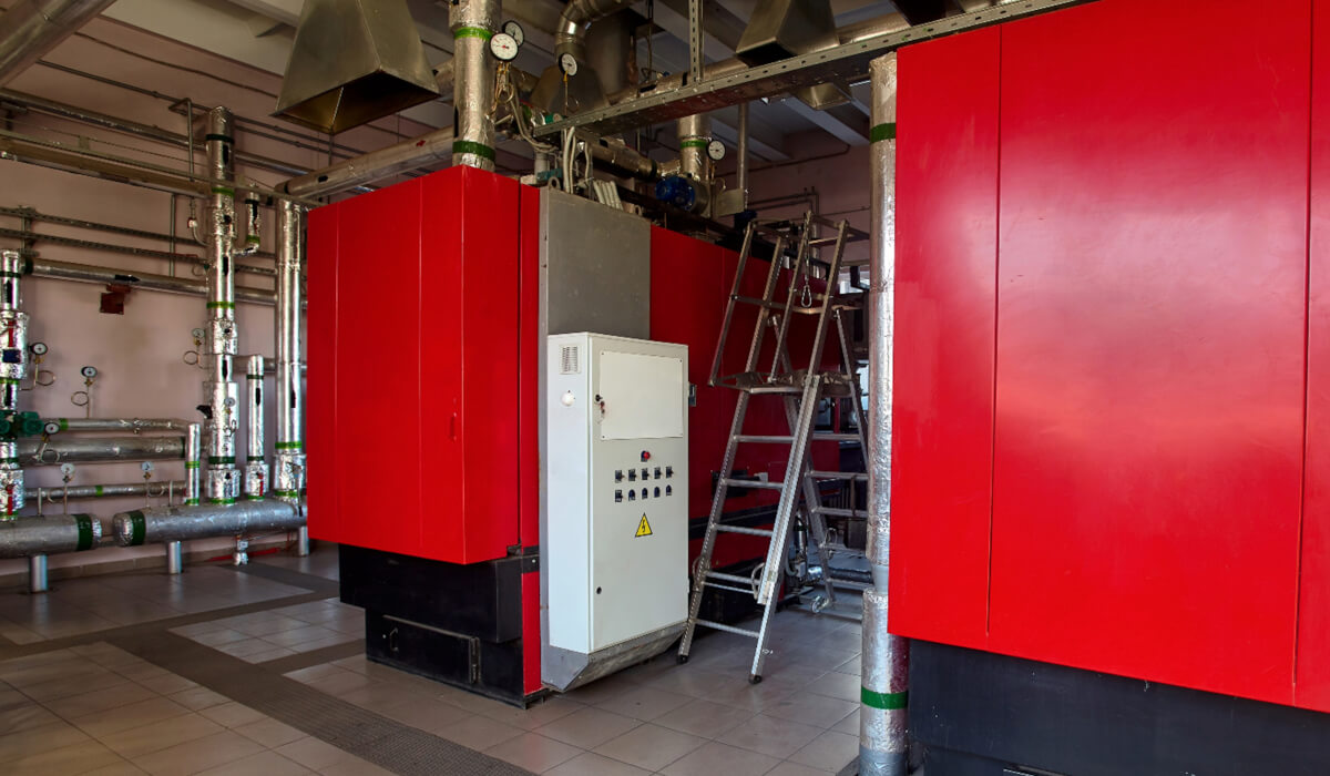 Siłowniki i klapy sterujące pneumatycznym transportem pelletu do zasobnika