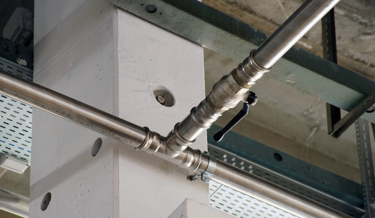 Zalety mosiądzu w armaturze: formowanie, ekonomia, odporność na standardowe warunki