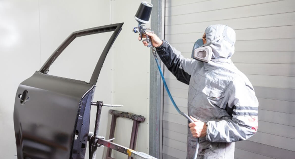 Pistolet do zaprawek w naprawie samochodowej