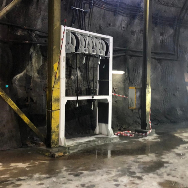 Zwijacz węża SAMOA RM-12L do oleju - trwałość i niezawodność