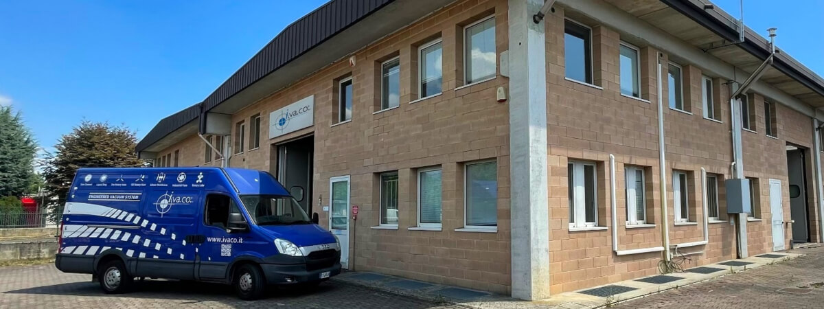 Siedziba I.VA.CO SRL we Włoszech Budynek inżynieryjno-produkcyjny firmy ivaco srl zlokalizowany w Paderno d’Adda w północnych Włoszech